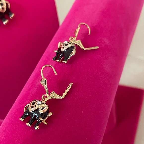 New 18K Gold Plated Elephant Necklace and Earring Set - Picture 2 of 9